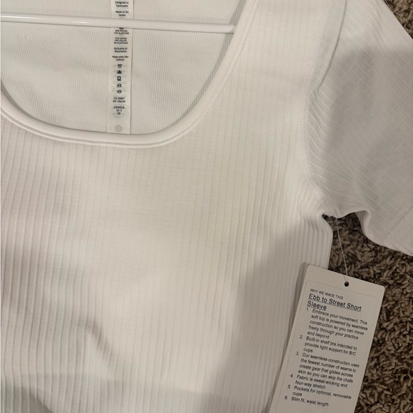 Lululemon Ebb to Street Size 6 - Picture 3 of 3